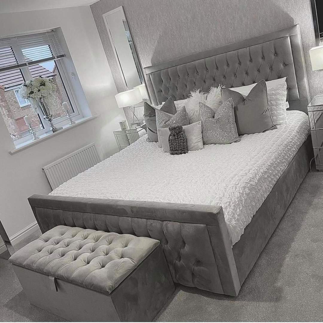 Border Chesterfield Bed