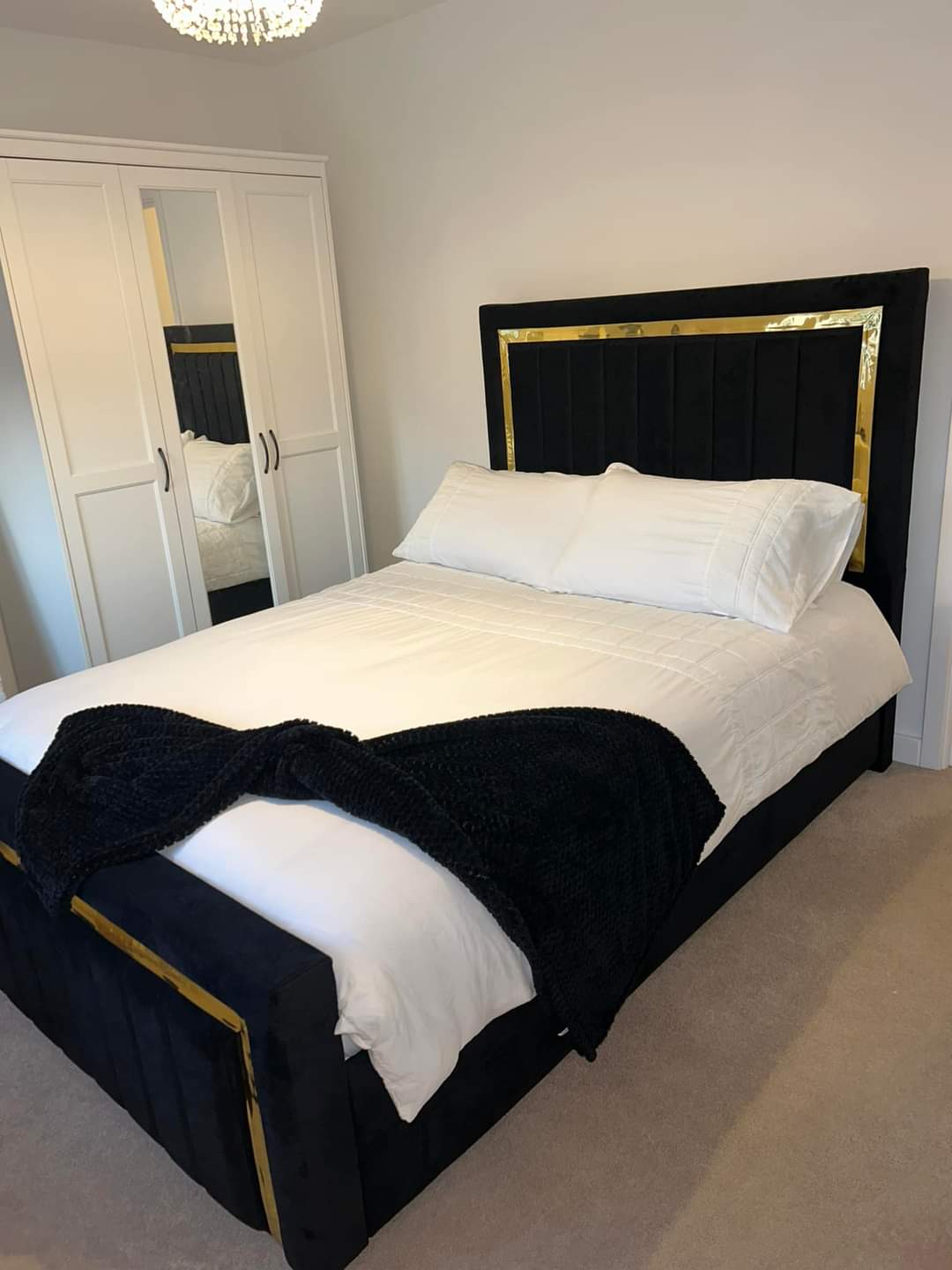 Romero Trim Bed