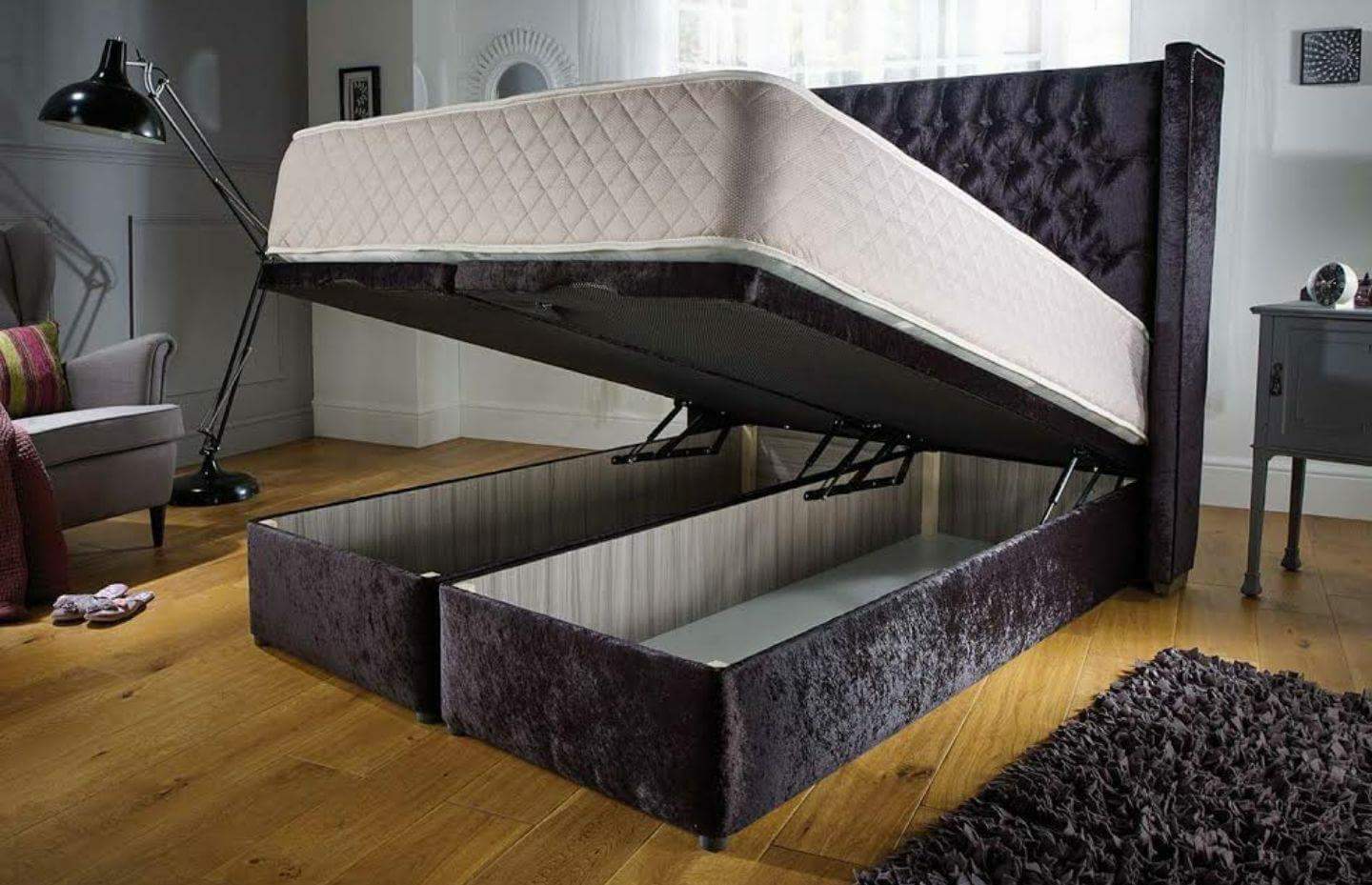 Wing Chesterfield Ottoman