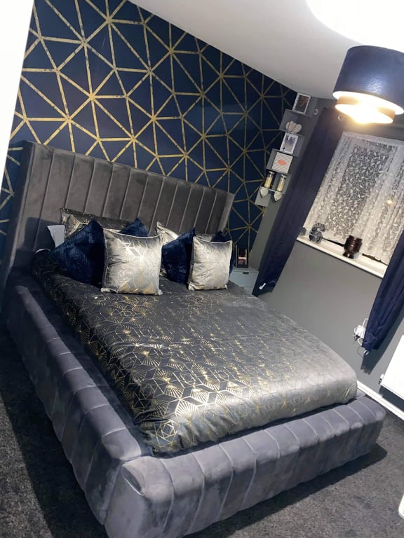 Wing Ambassador Stripe Bed