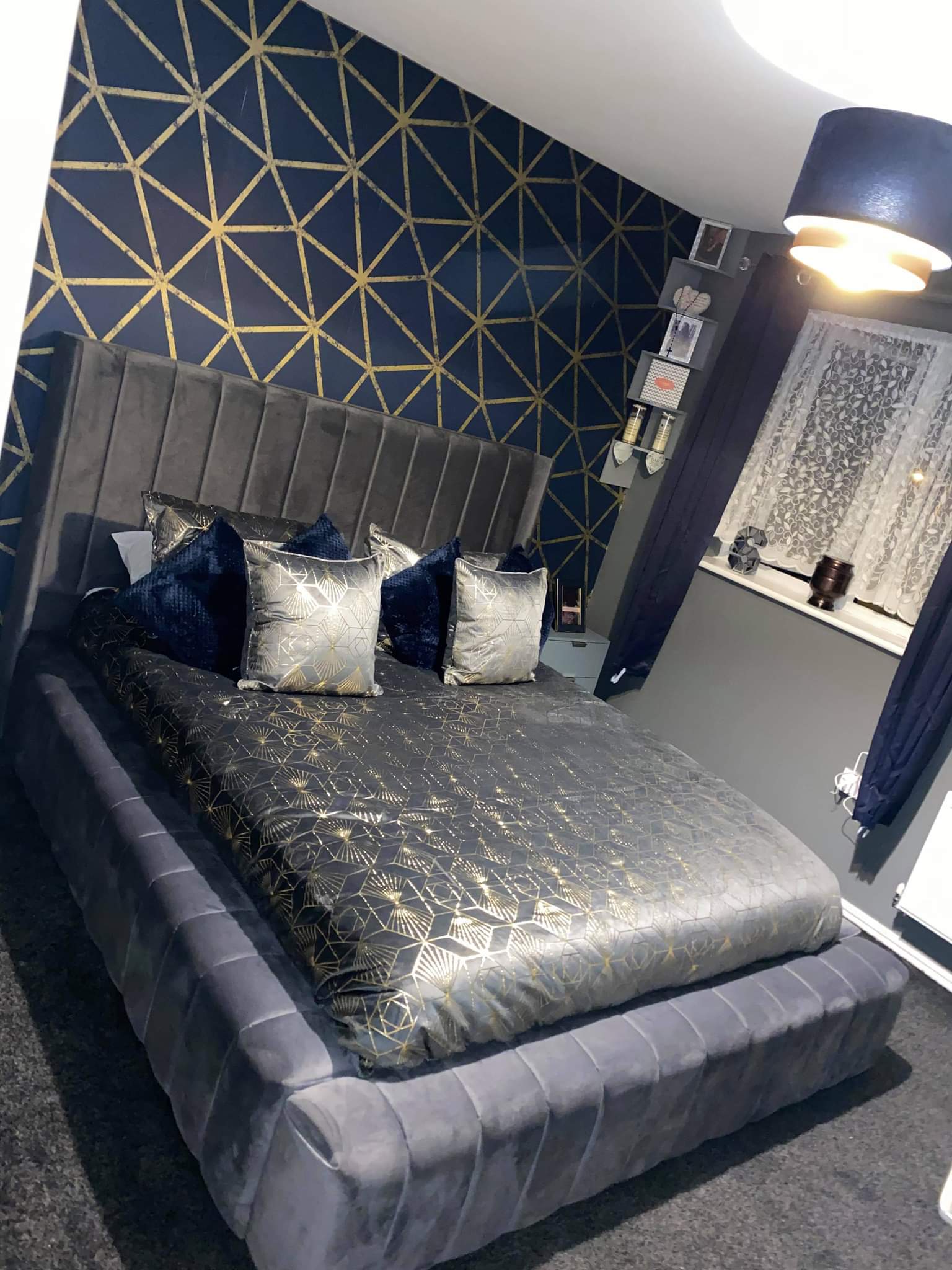 Wing Ambassador Stripe Bed